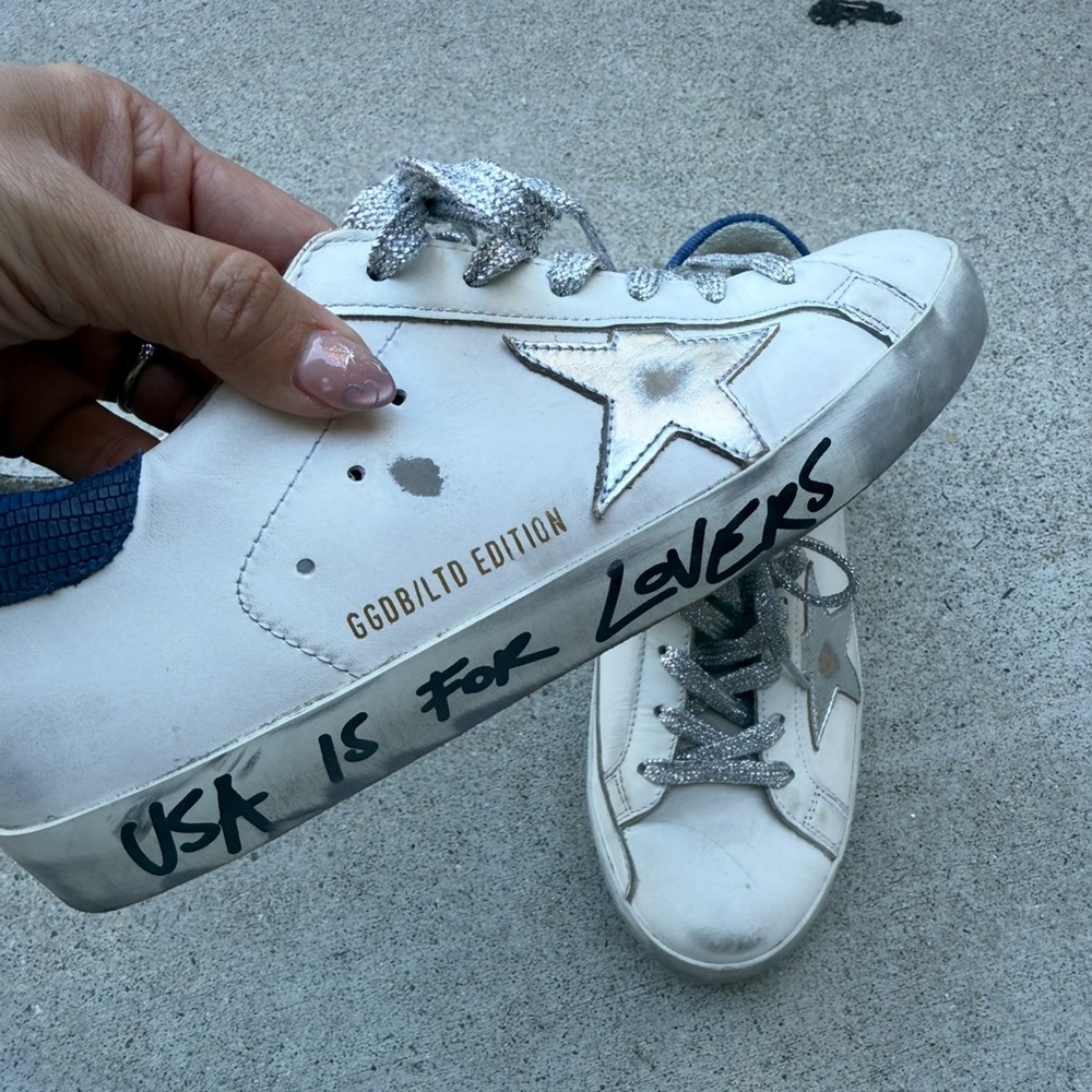 Golden Goose USA IS FOR LOVERS